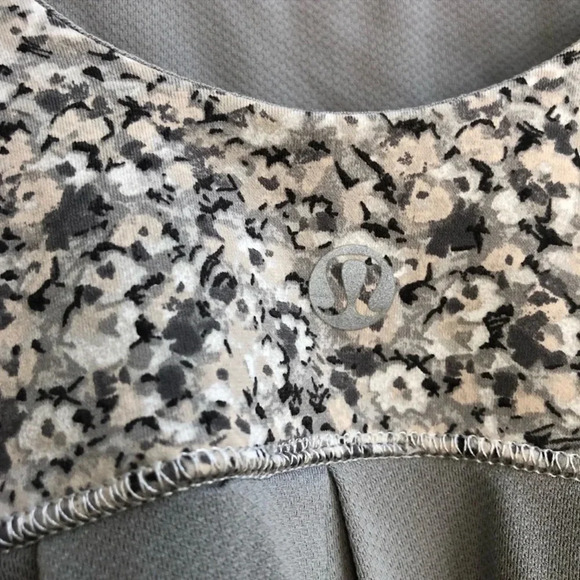 Lululemon Elevate Tank top Ambient Grey /Petite fleur silver
spoon sleeveless - Picture 10 of 12